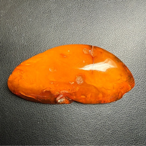 Large Vintage Raw Baltic Amber Brooch Egg Yolk Butterscotch 24 grams